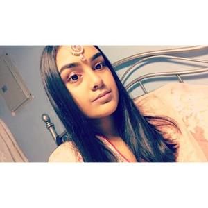 Meet your Posher, Faiza